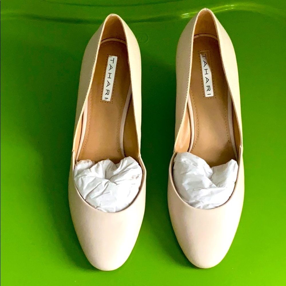 Tahari shoes